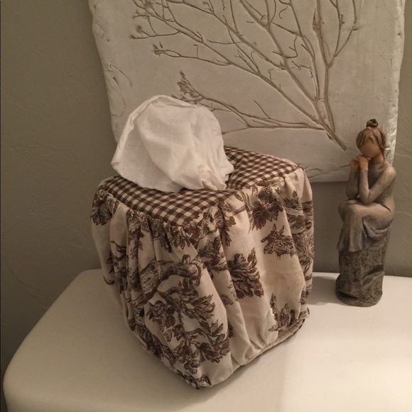 Country Toile Tissue Box Covers - 2
🌷3/$20🌷 - Picture 1 of 8